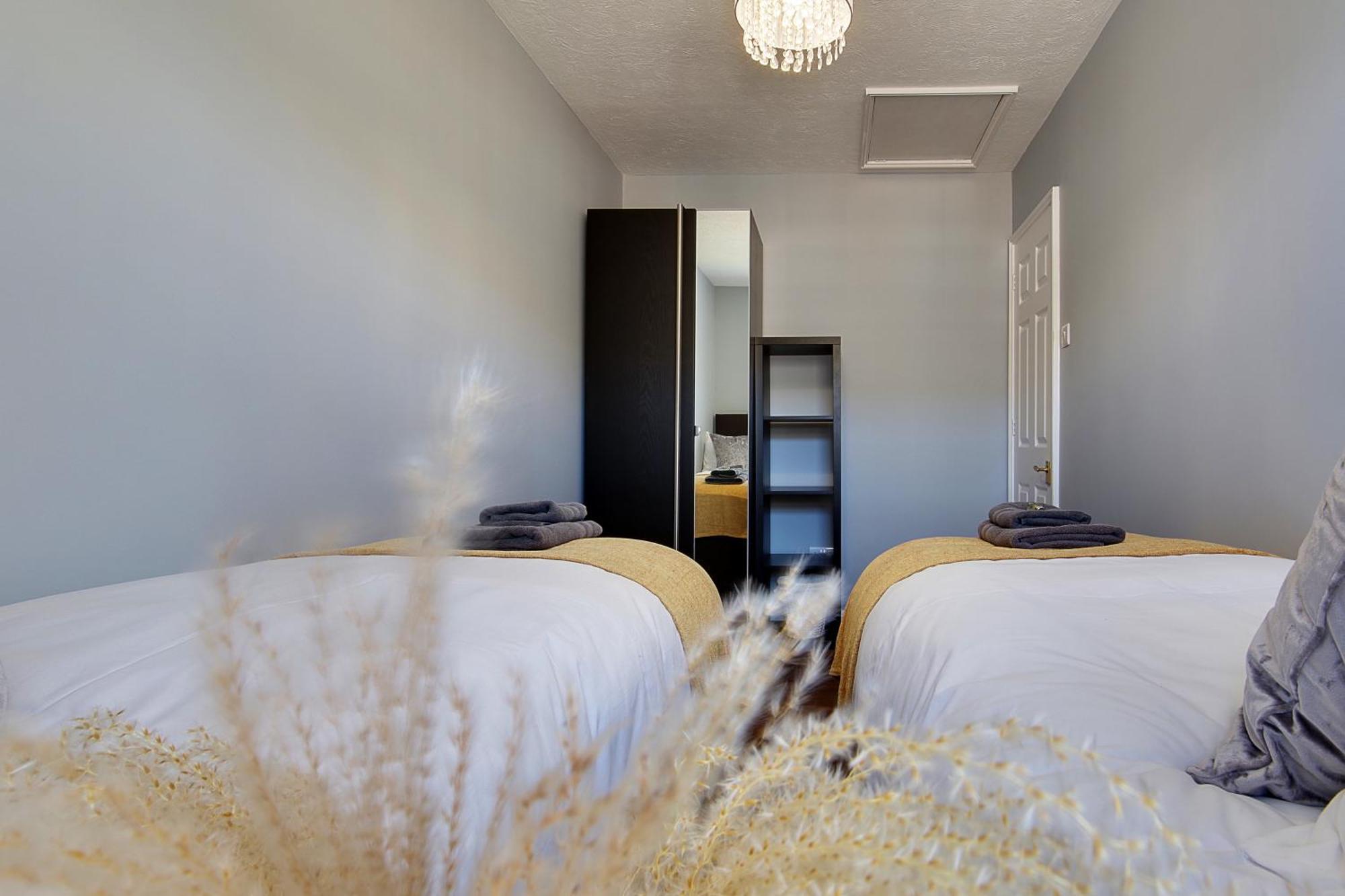 14 Oxford Mews - 5 Star Living For Up To 10 People Villa Southampton Exteriör bild